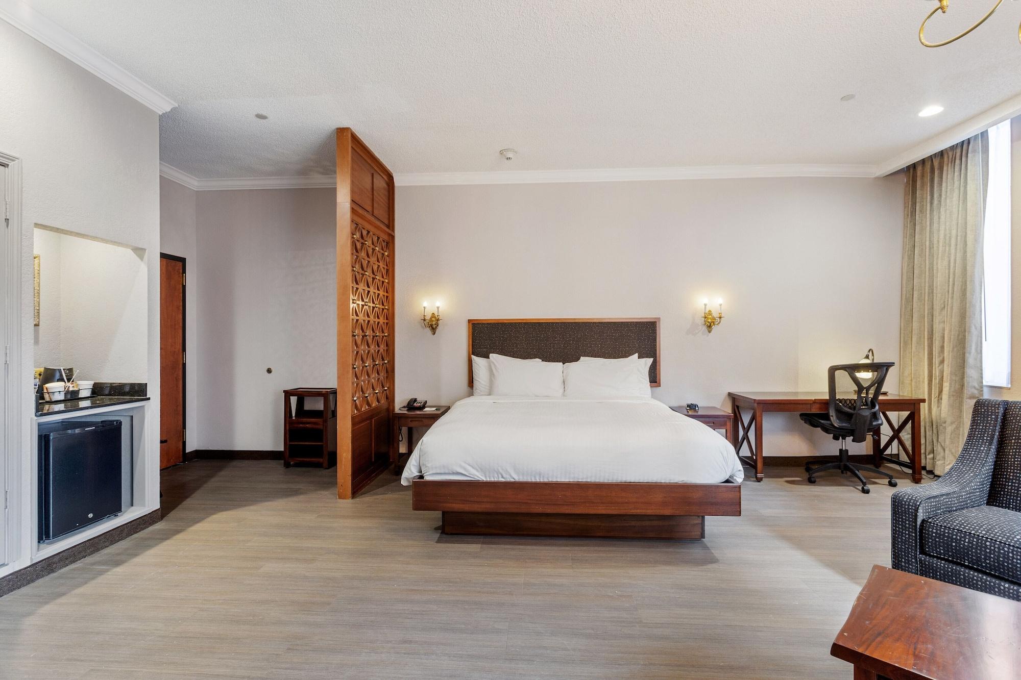 Wyndham Garden Baronne Plaza Hotel New Orleans Ngoại thất bức ảnh