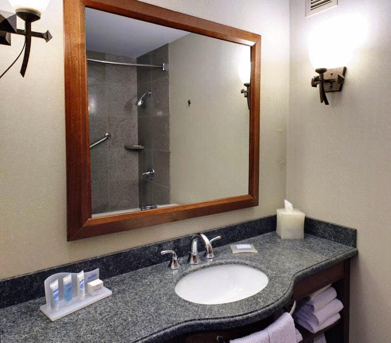 Wyndham Garden Baronne Plaza Hotel New Orleans Ngoại thất bức ảnh